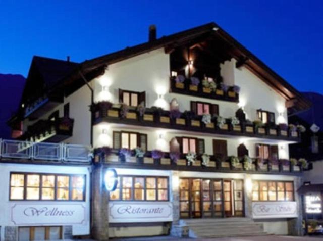 Hotel Presena Passo del Tonale Ngoại thất bức ảnh