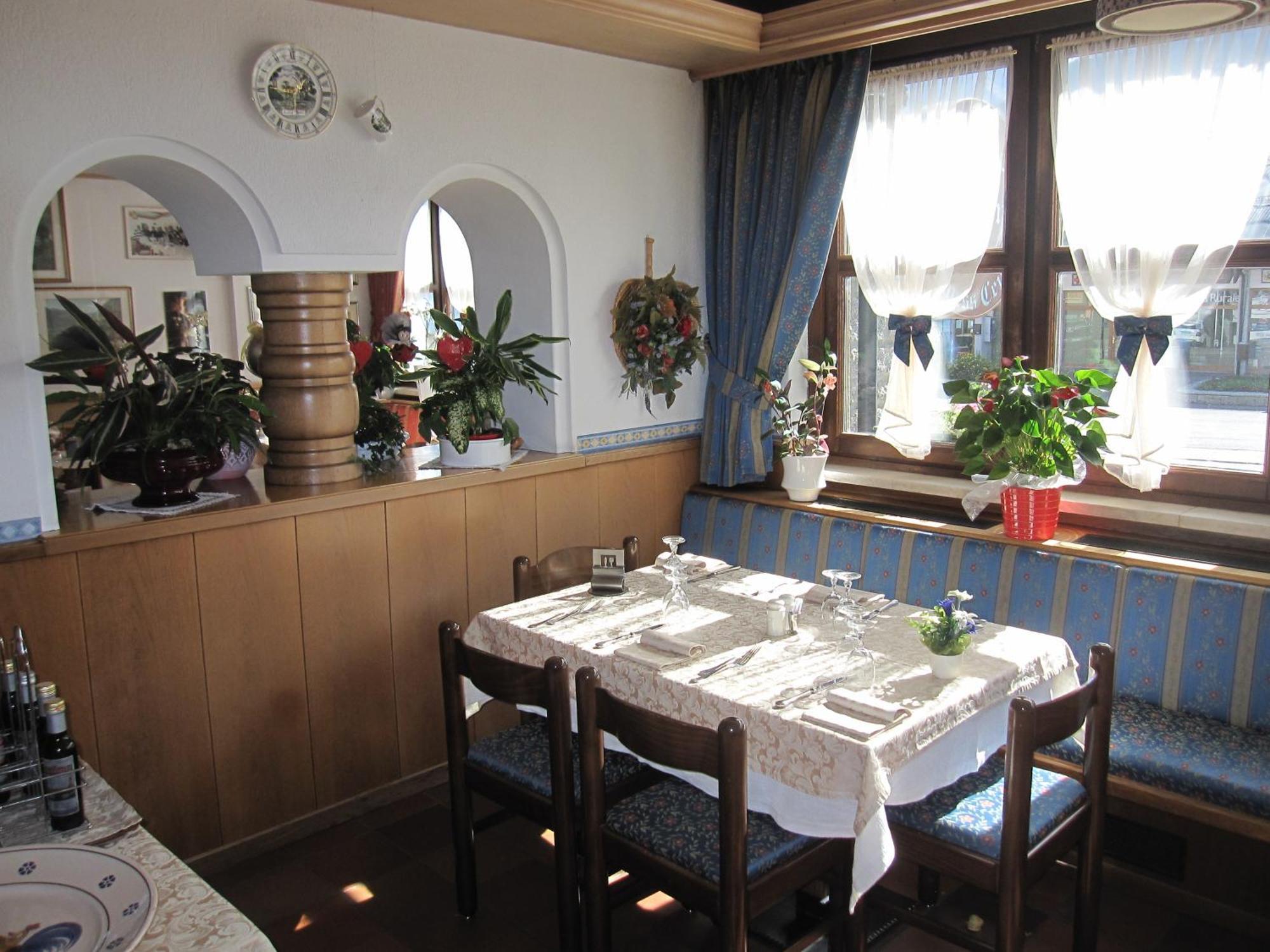 Hotel Presena Passo del Tonale Ngoại thất bức ảnh