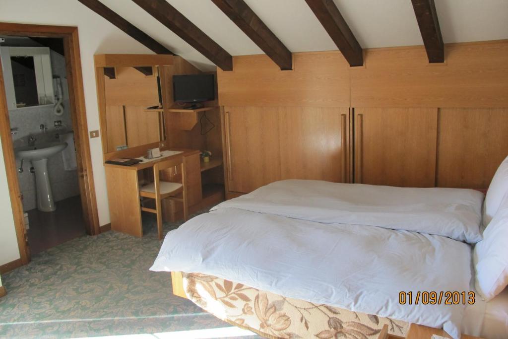Hotel Presena Passo del Tonale Ngoại thất bức ảnh