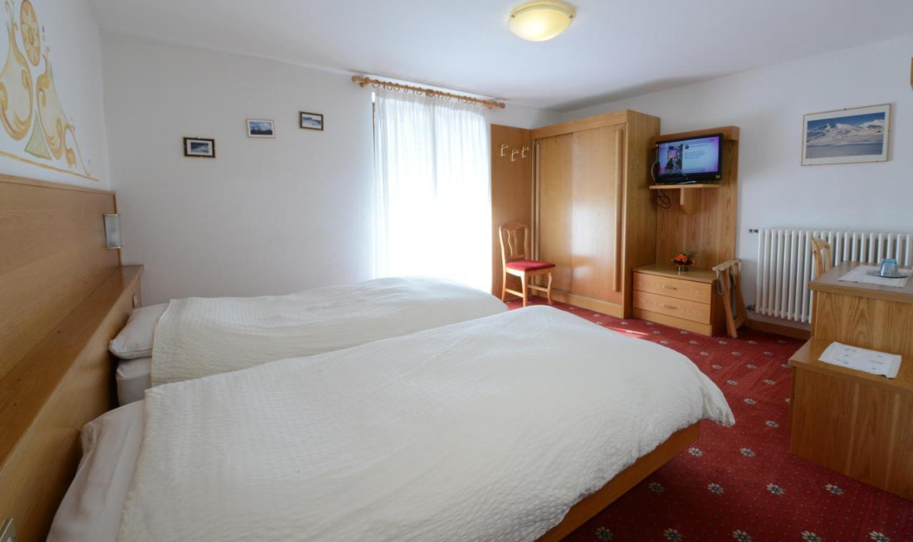Hotel Presena Passo del Tonale Ngoại thất bức ảnh